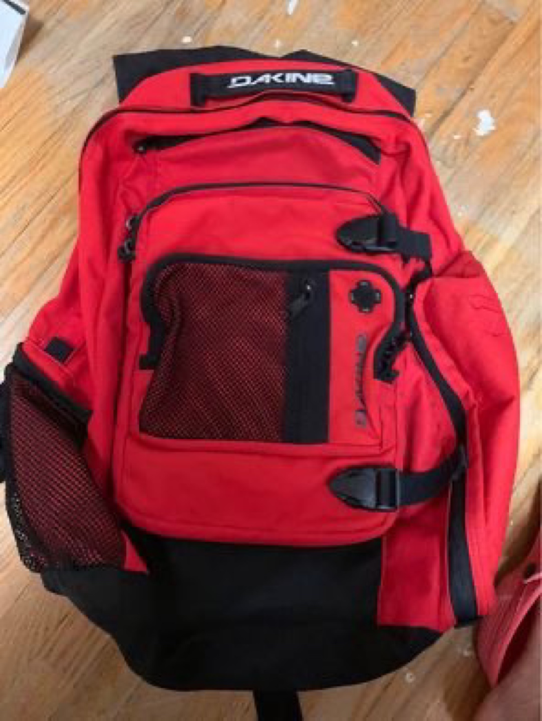 Red Backpack 🏀 image indicator(7)