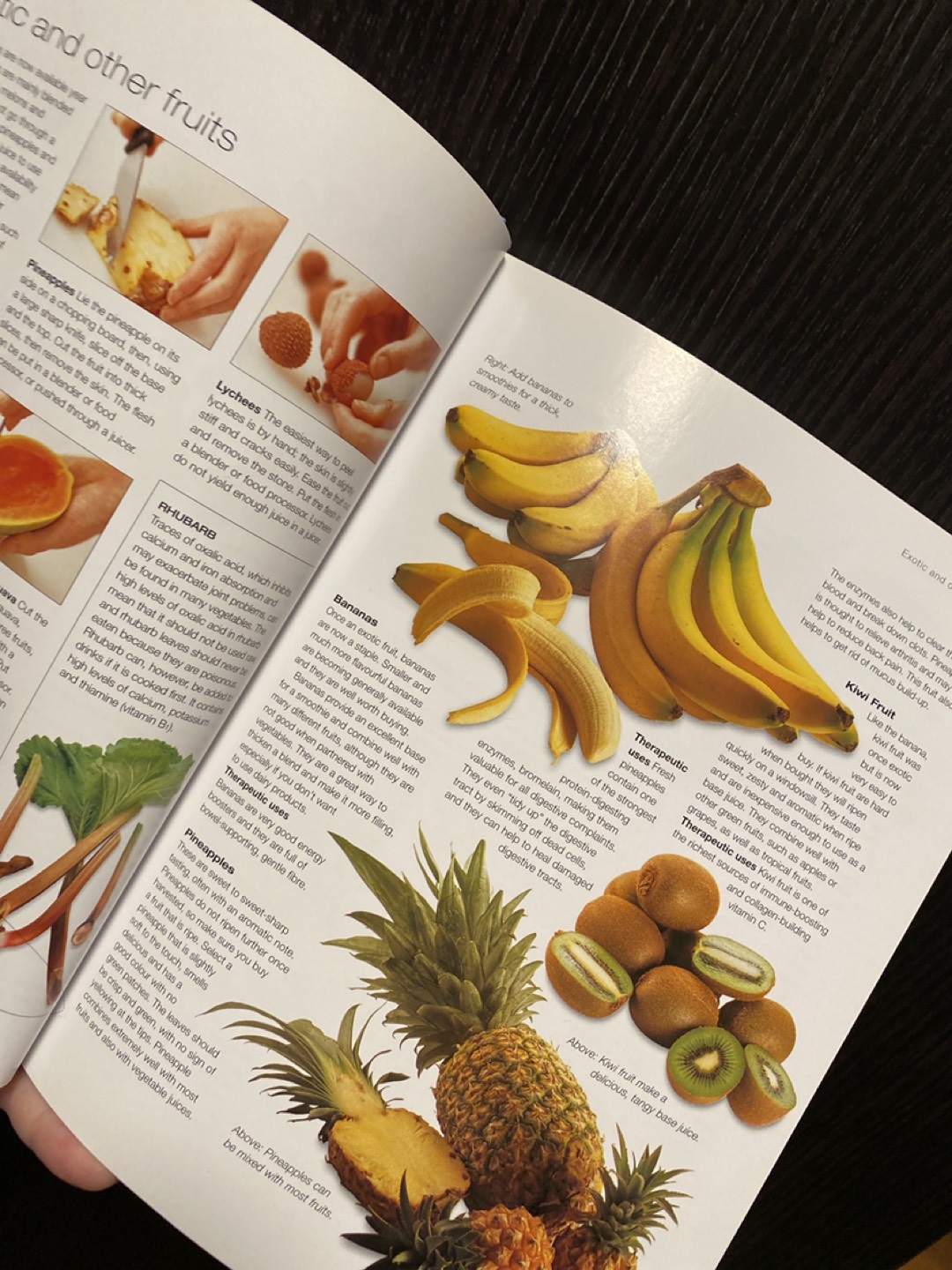 Juice and smoothies recipe book image indicator(3)