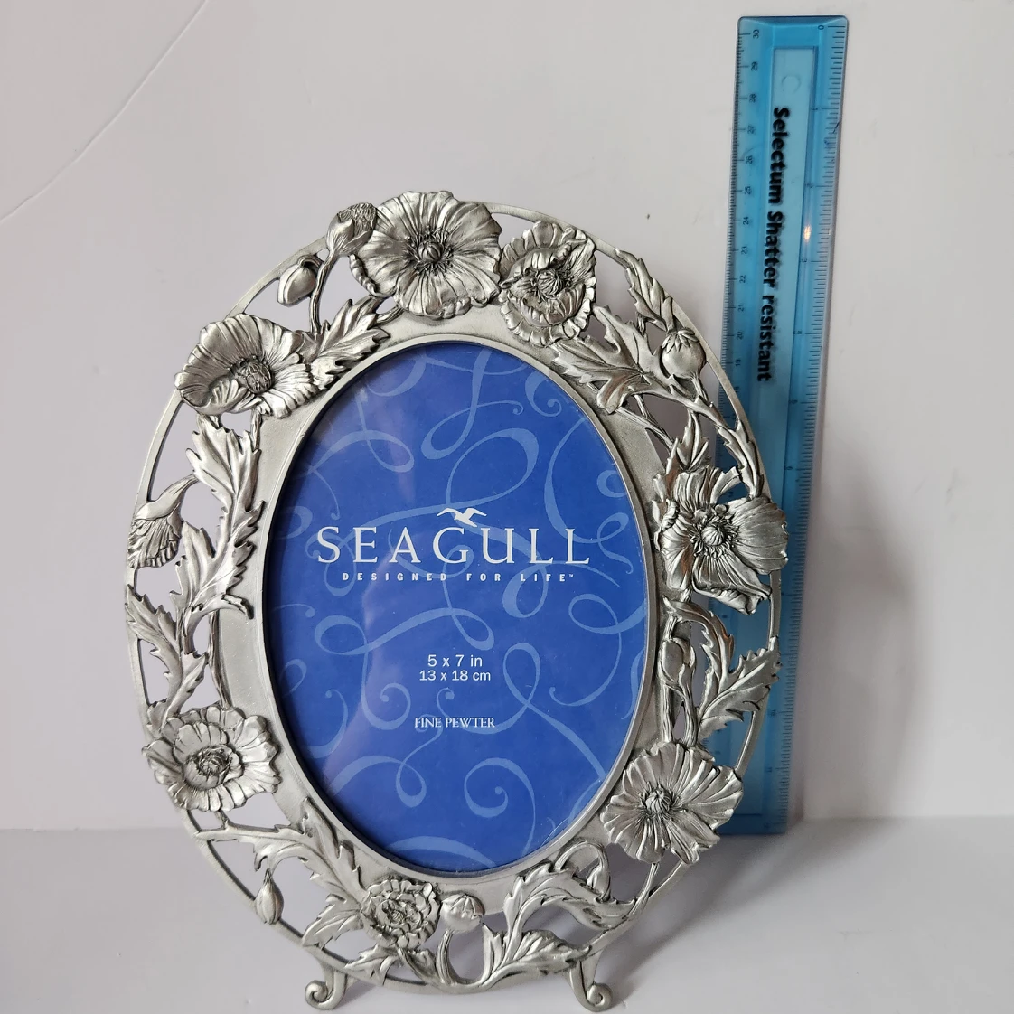 STUNNING SEAGULL PEWTER OVAL FRAME image indicator(6)