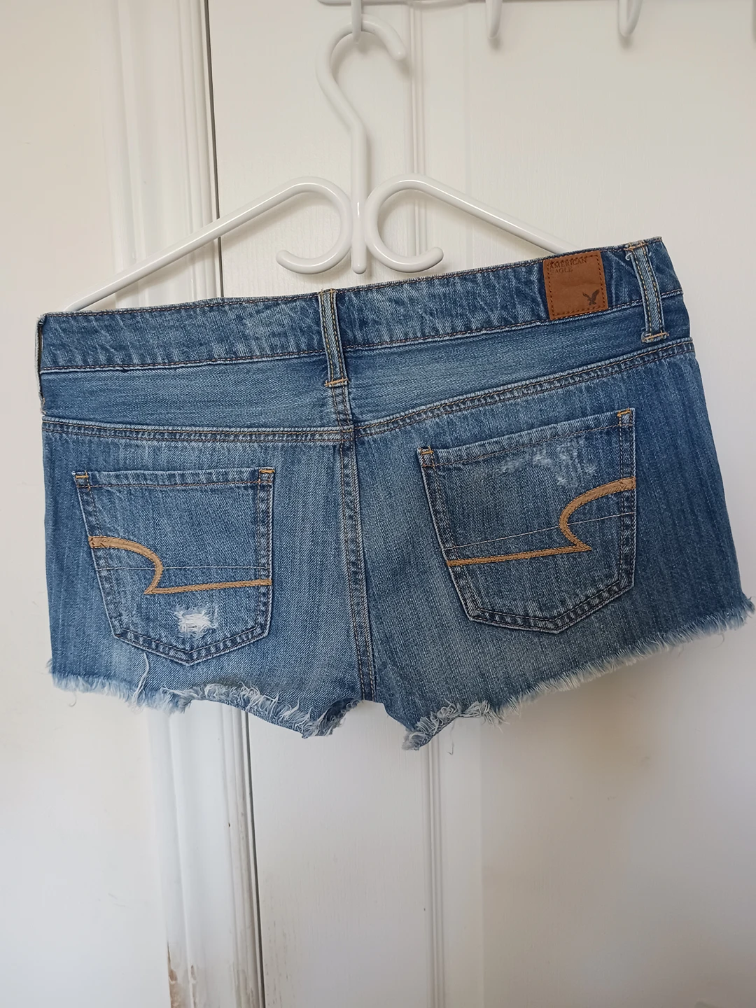 🏀American Eagle Outfitters Ripped Denim short image indicator(2)