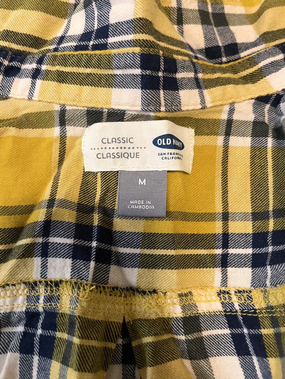 Old Navy size M image indicator(4)