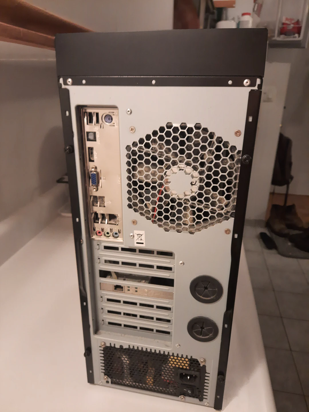 Computer tower with some internal parts - photo 5