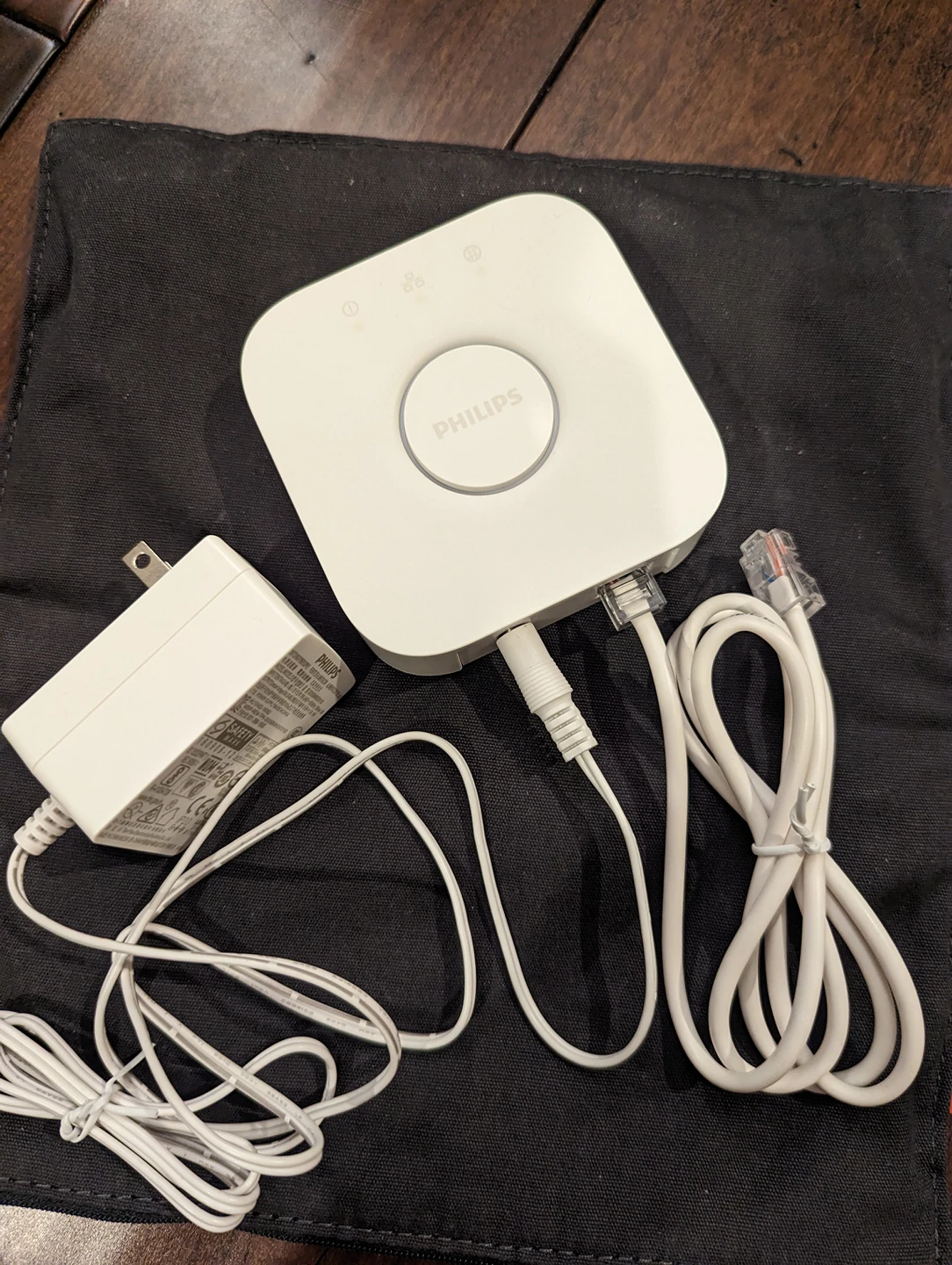Philips Hue Bridge - Connect your Home Lighting