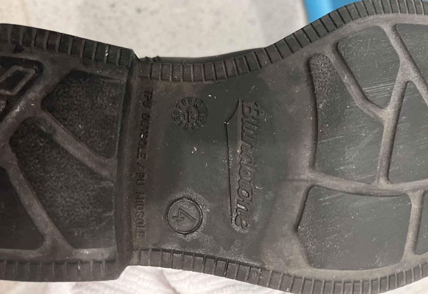 Blundstone chisel toe size 4 image indicator(5)