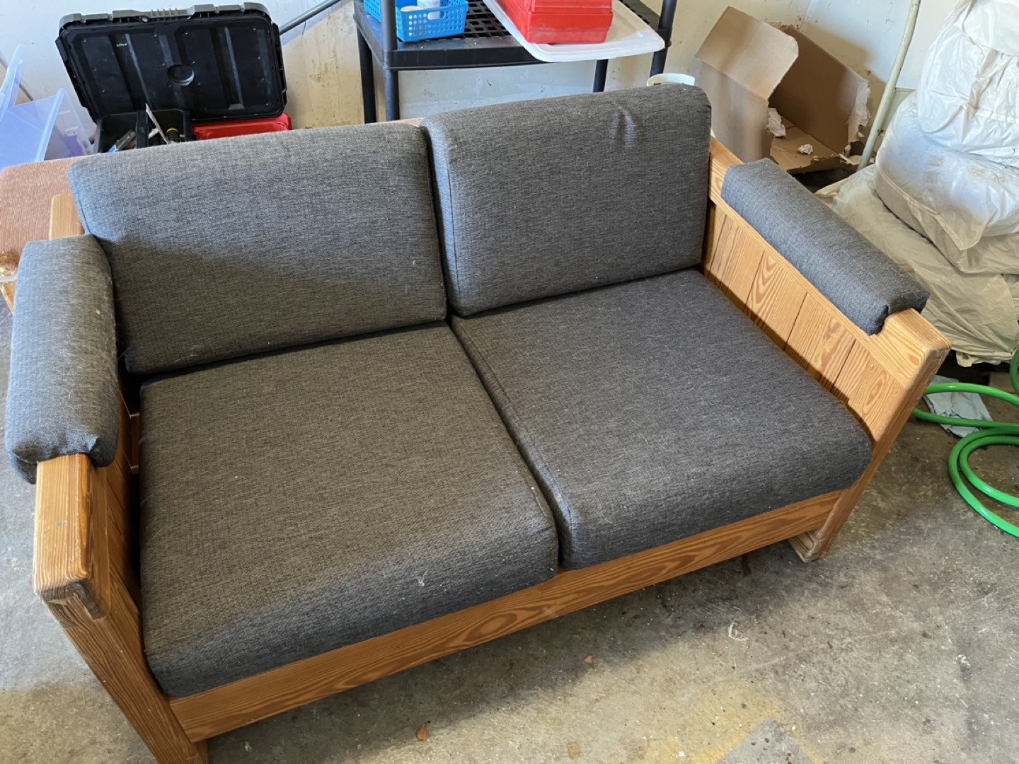 2-Seater Wood Sofa with cushions