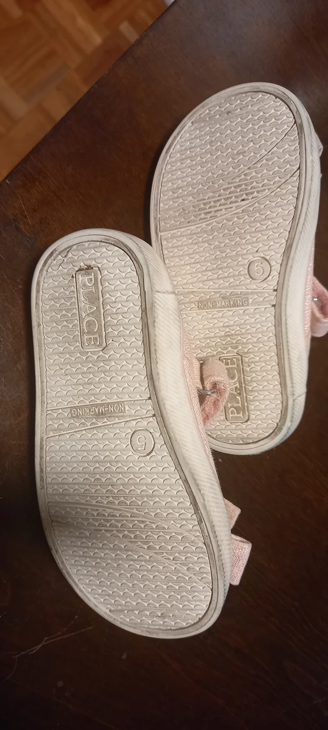 pink shoes (size 5) #freecycle# - photo 2
