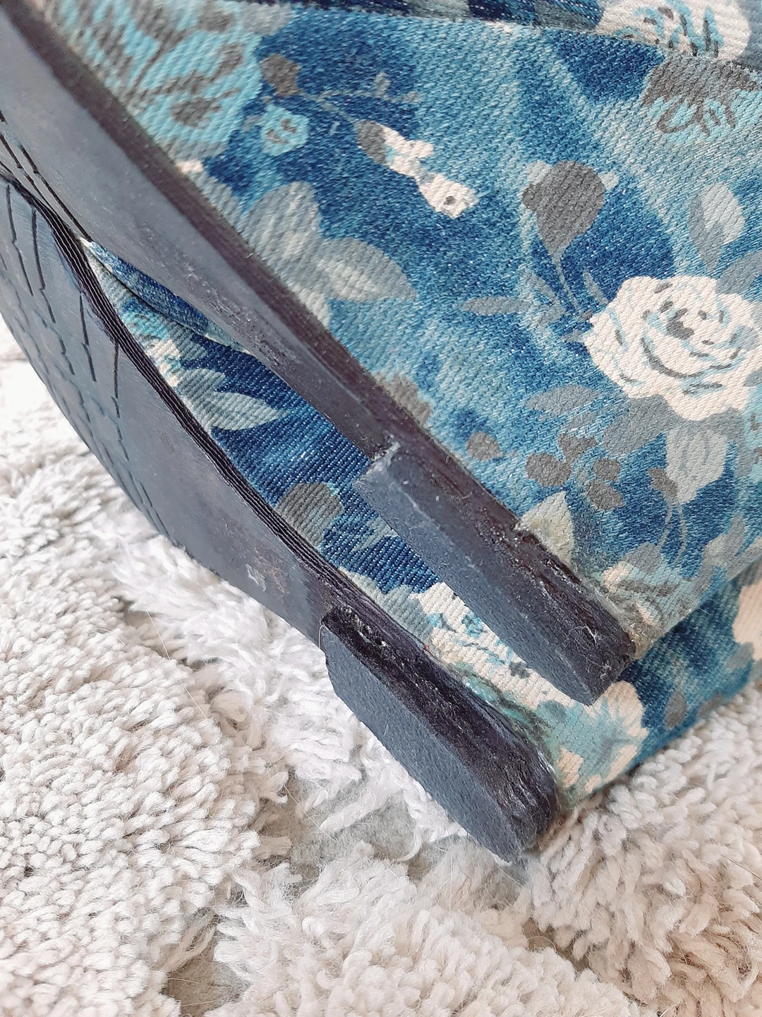 Floral blue wedge shoes image indicator(3)