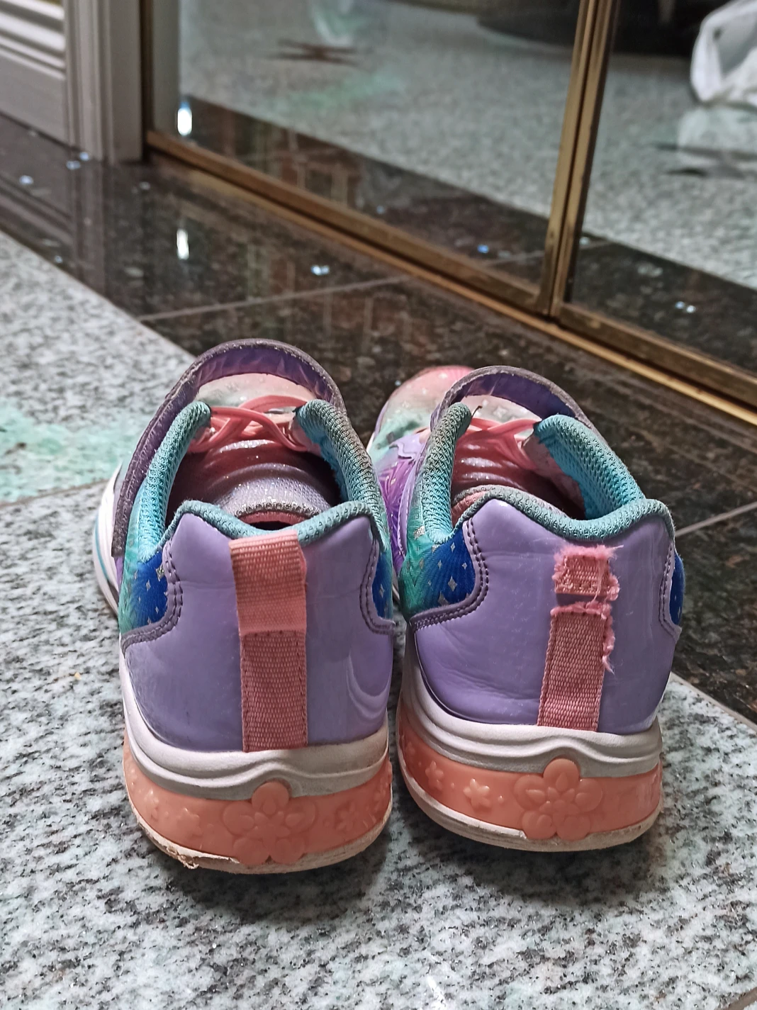 size 3 girls Sketchers #freecycle