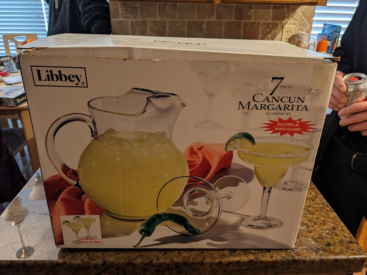 Margarita pitcher & six margarita glasses
