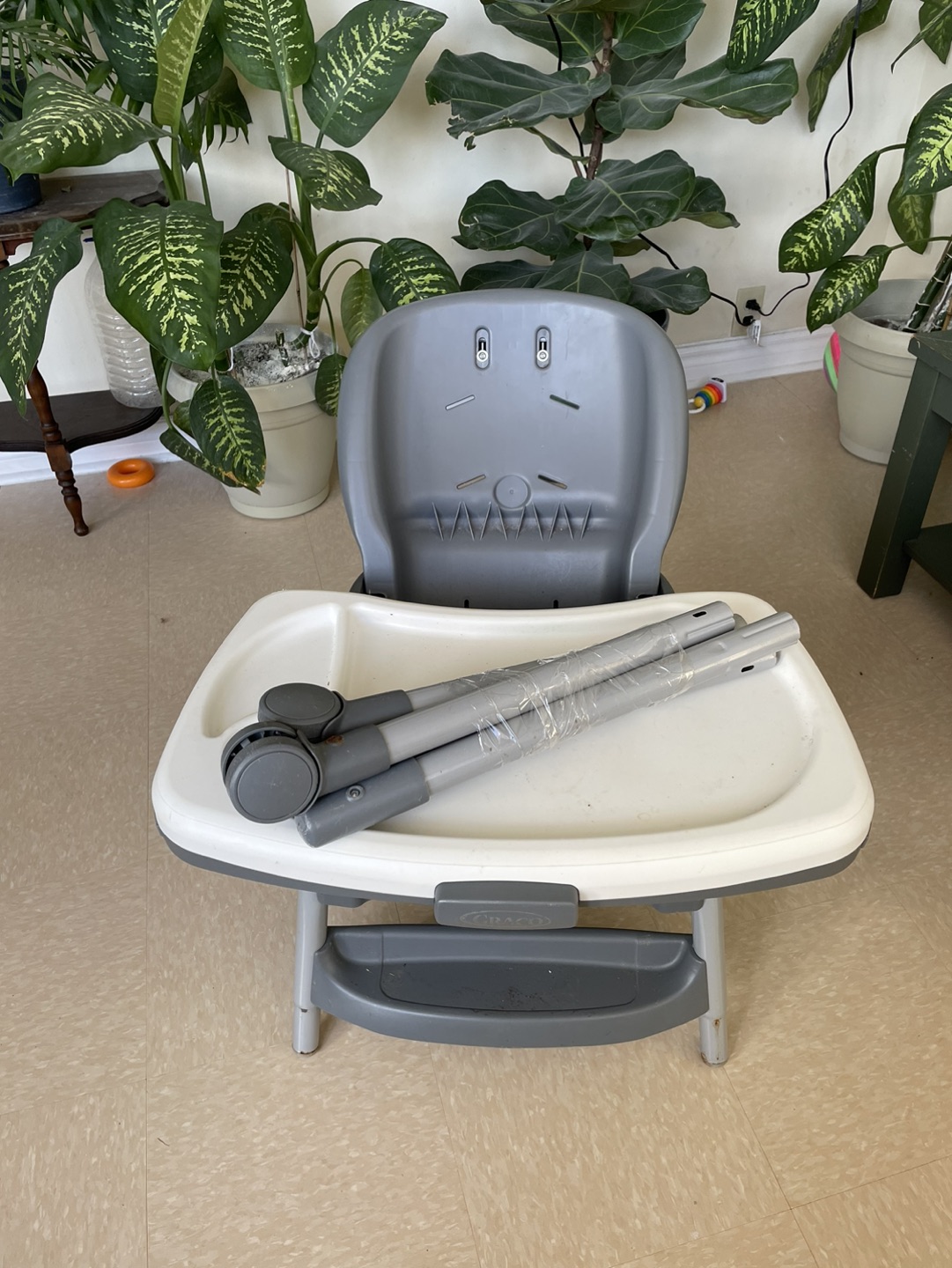 High chair thumbnail