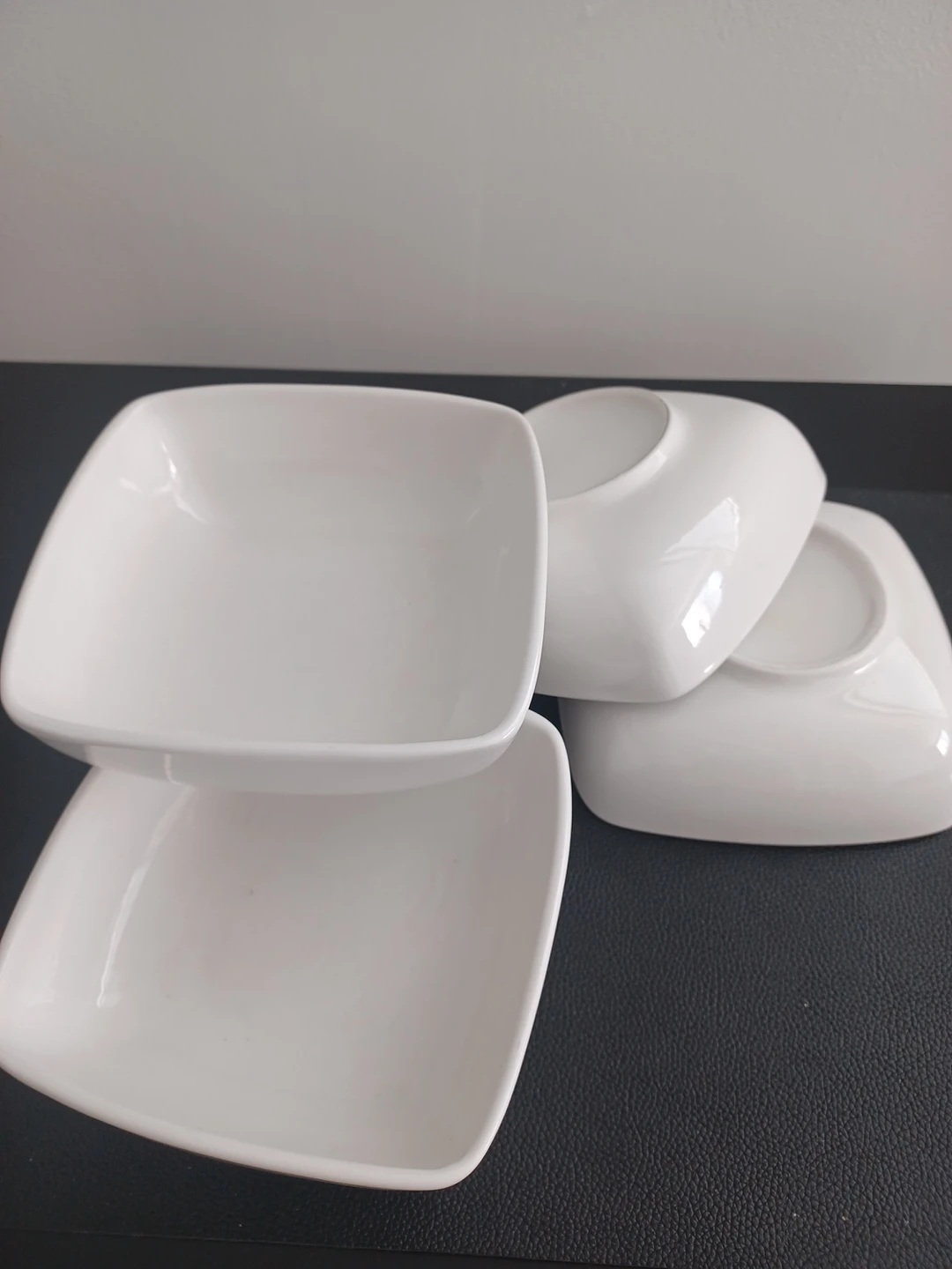 White bowls  -  4 pieces money💸