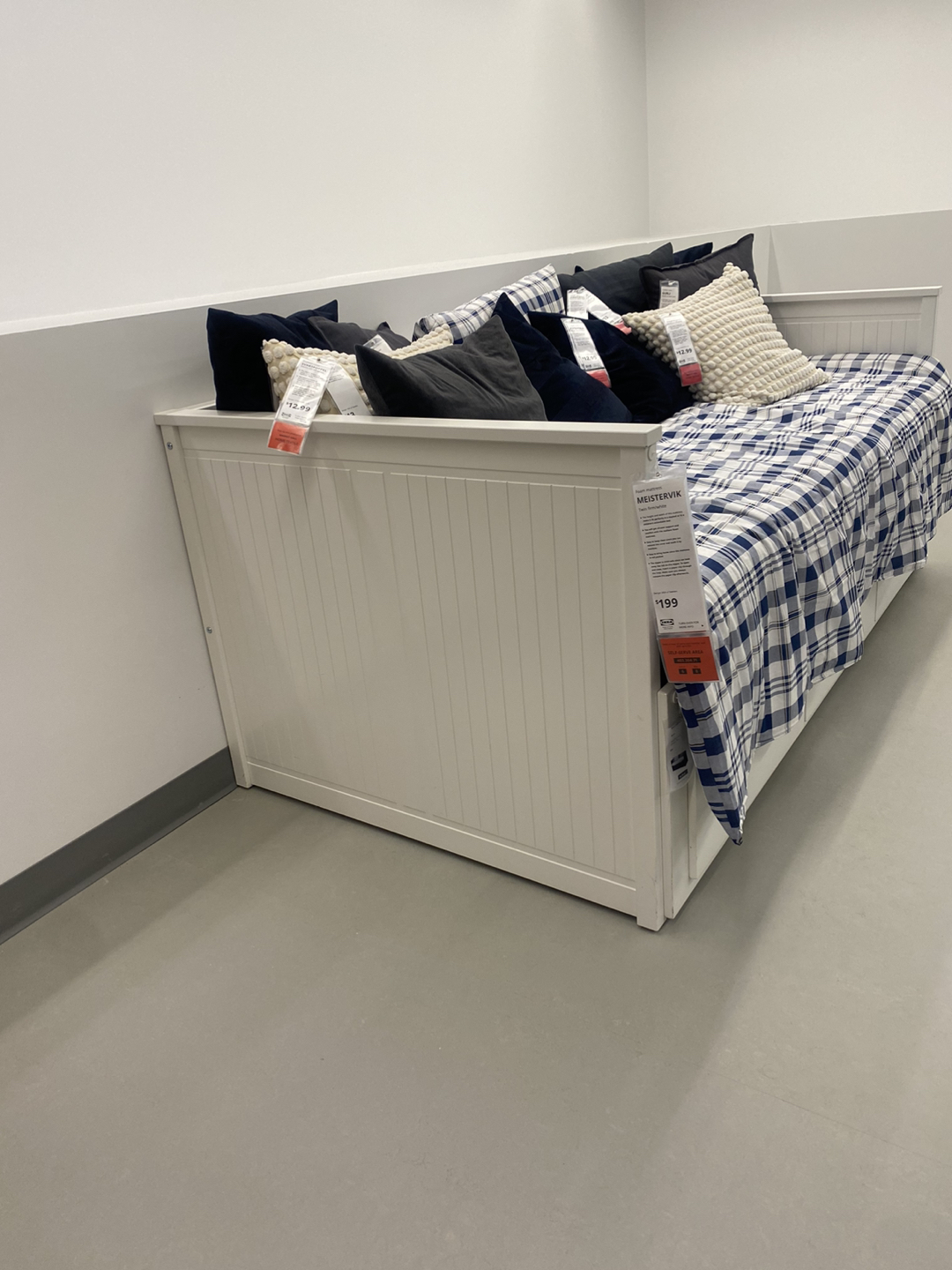 Ikea - photo 2