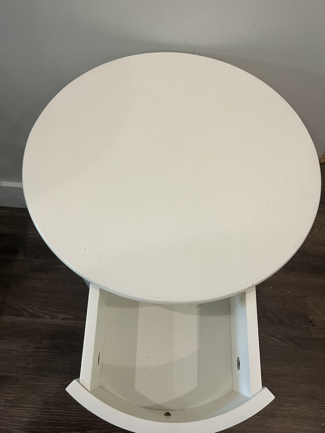 White side tables x 2 - photo 2