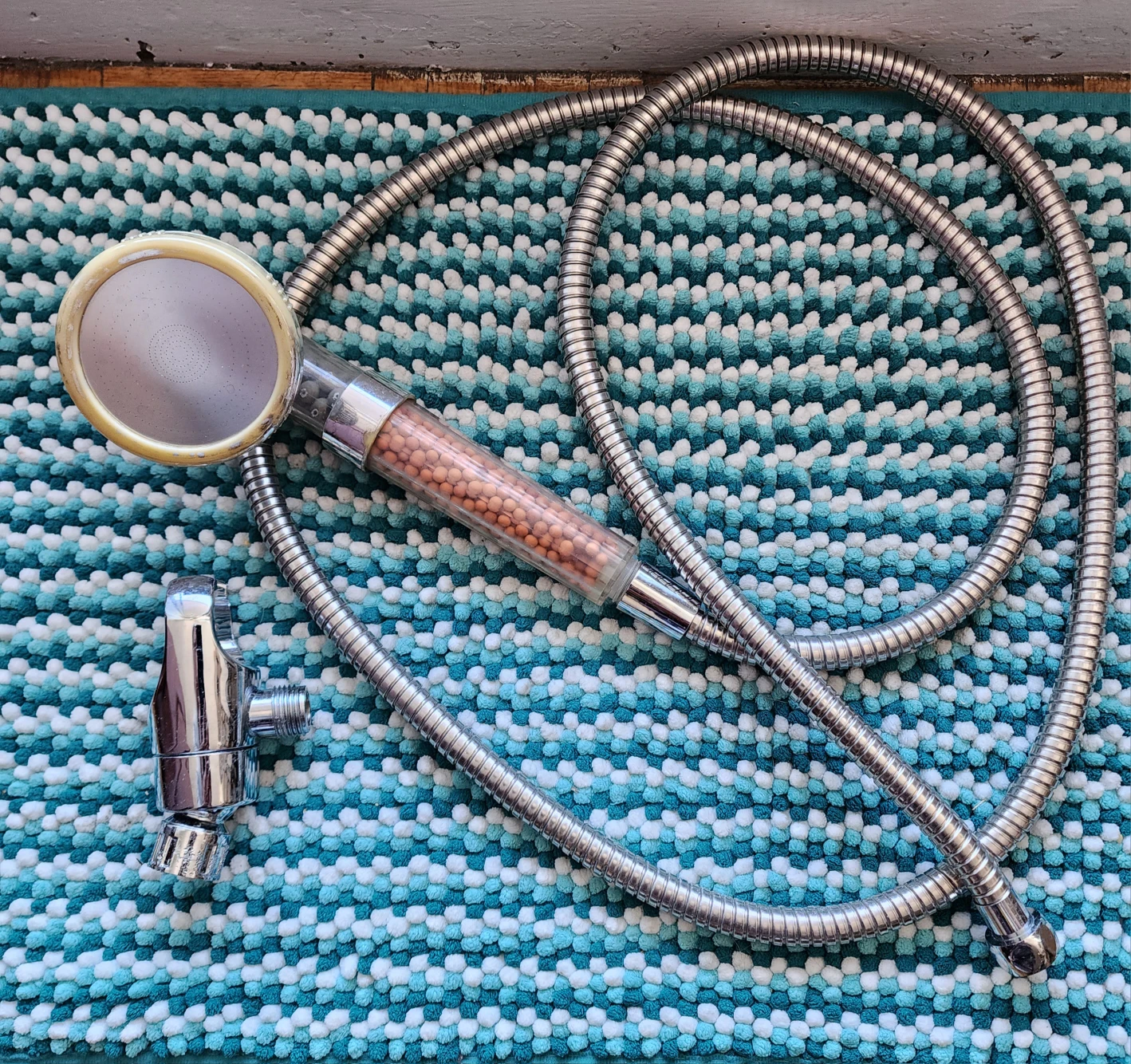 #FREECYLE#  SHOWER HEAD WITH MINERAL BEADS thumbnail