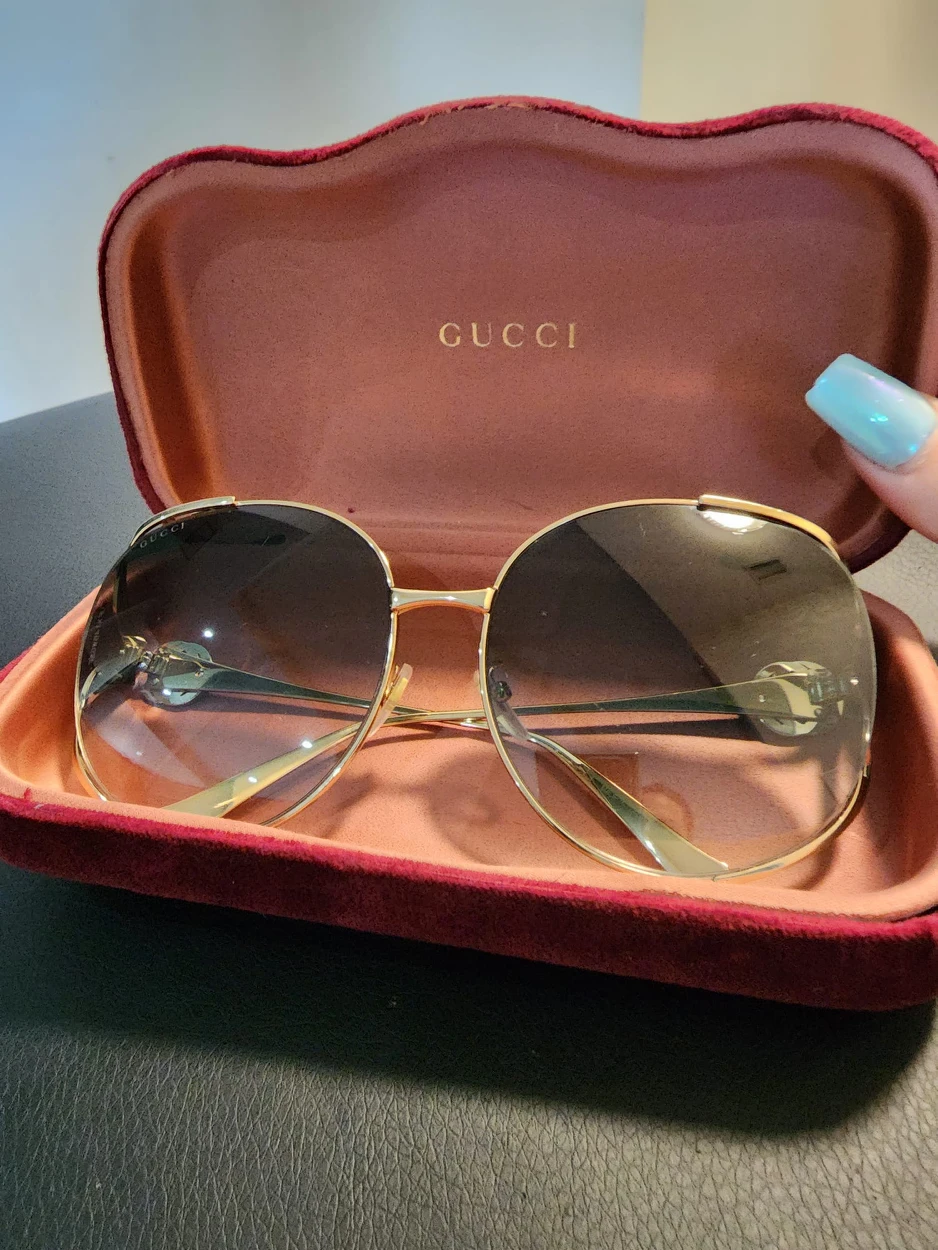 Women's Gucci glasses thumbnail