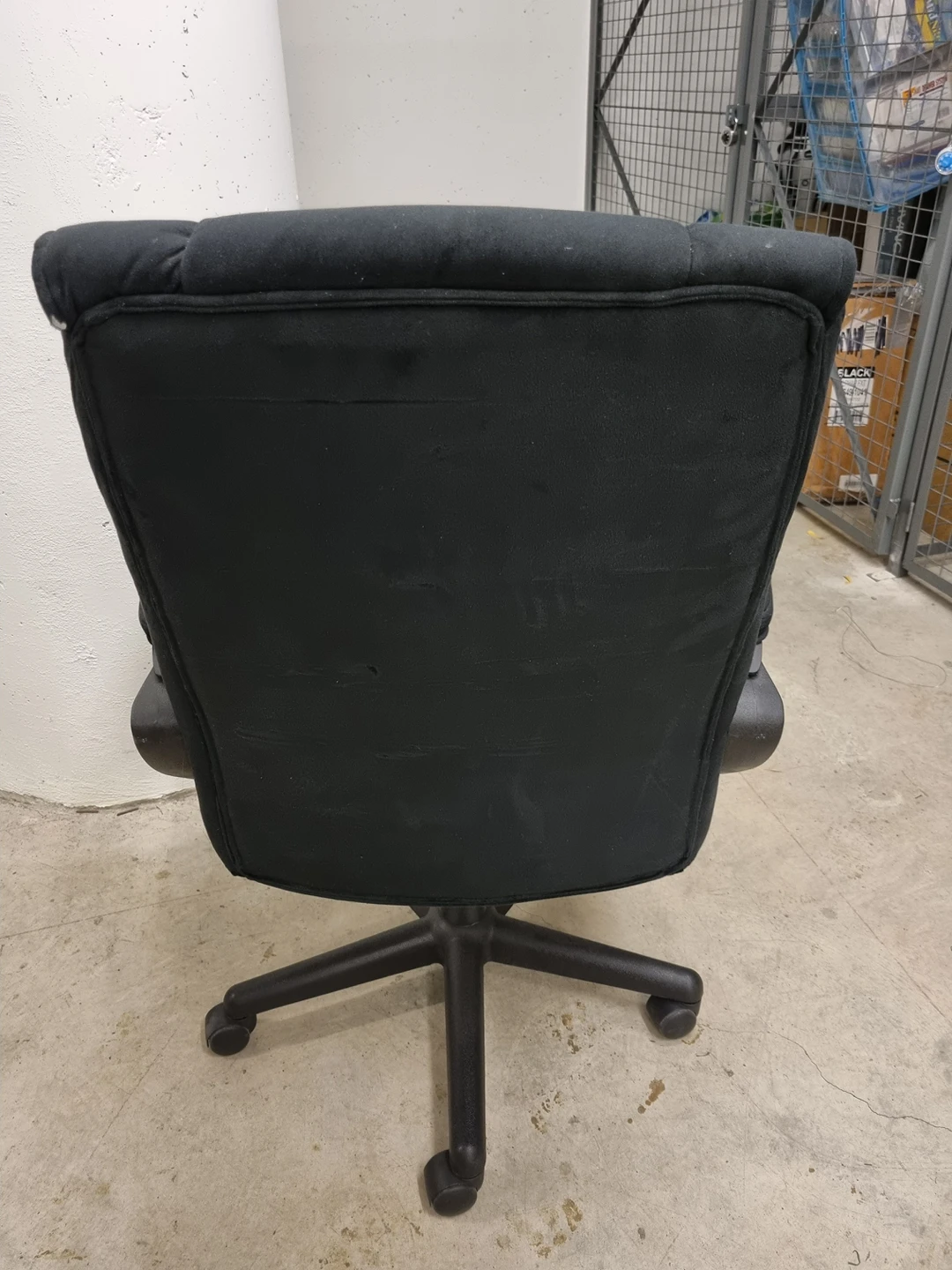 Black Velvet Ergonomic Work Chair - photo 3
