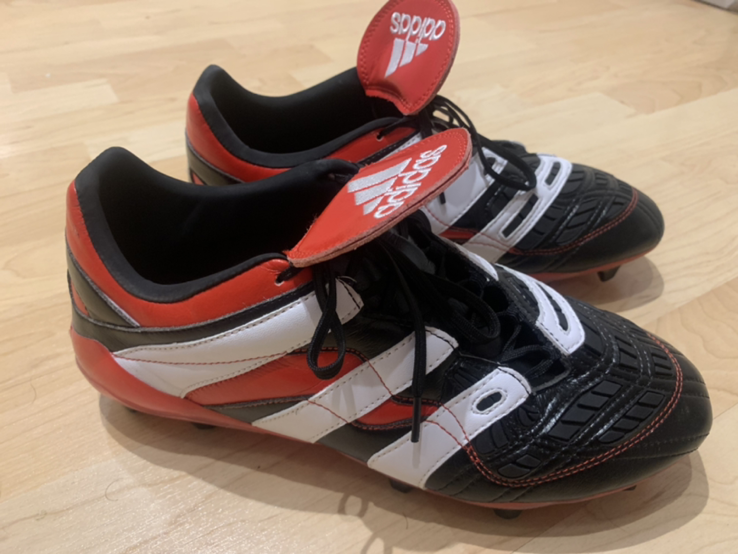 Adidas Predator Accelerator Soccer Boots