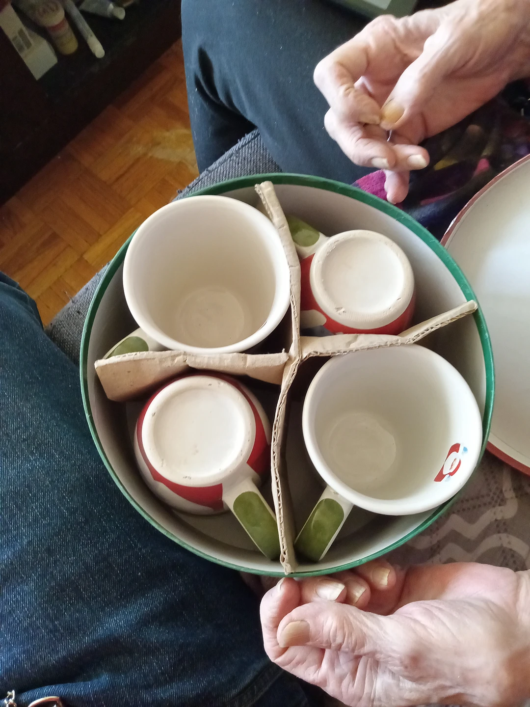 Unused Christmas Santa Cups/Mugs - photo 4