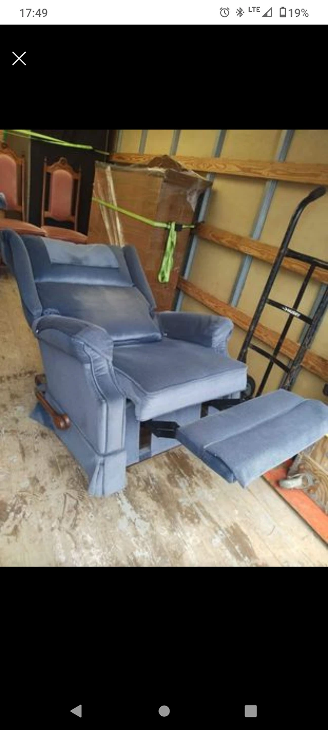 LazBoy Reclining Chair Recliner Armchair FREE DELIVERY - photo 3