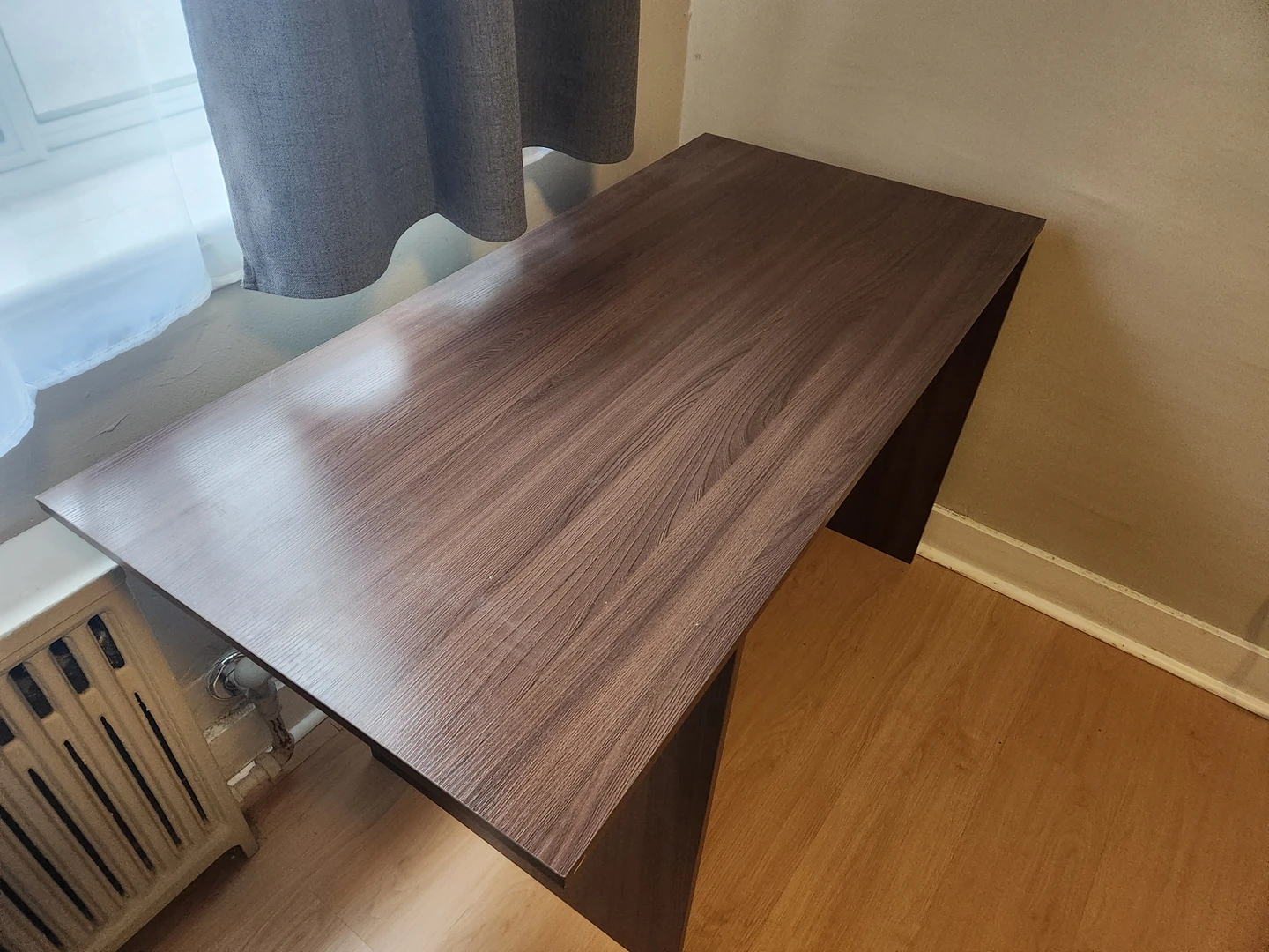 office table thumbnail