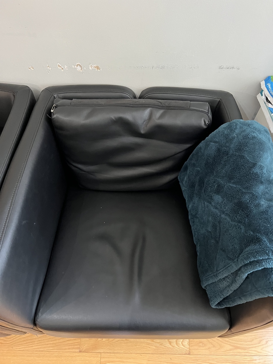 Ikea armchair couch(x2) - photo 2