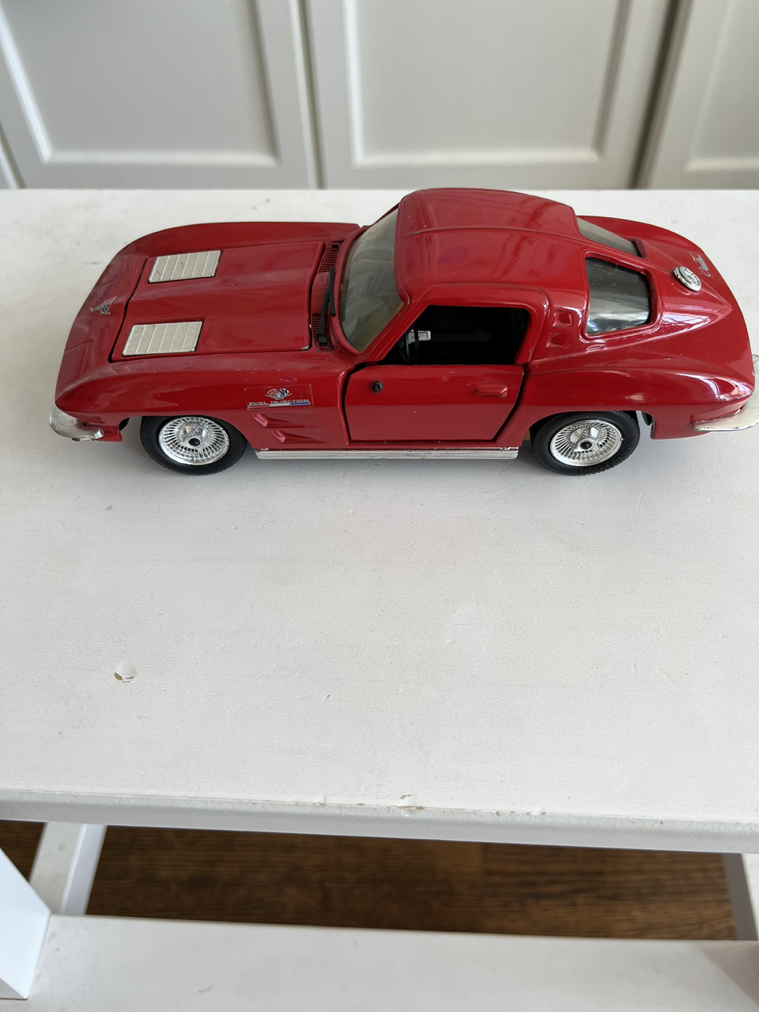 Corvette Stingray 1:24 Model Cars 💸 image indicator(2)