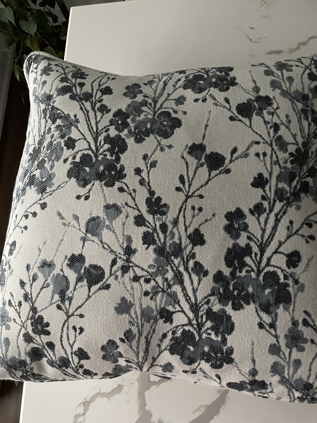 Ashley throw pillows / cushions 🏀 image indicator(6)