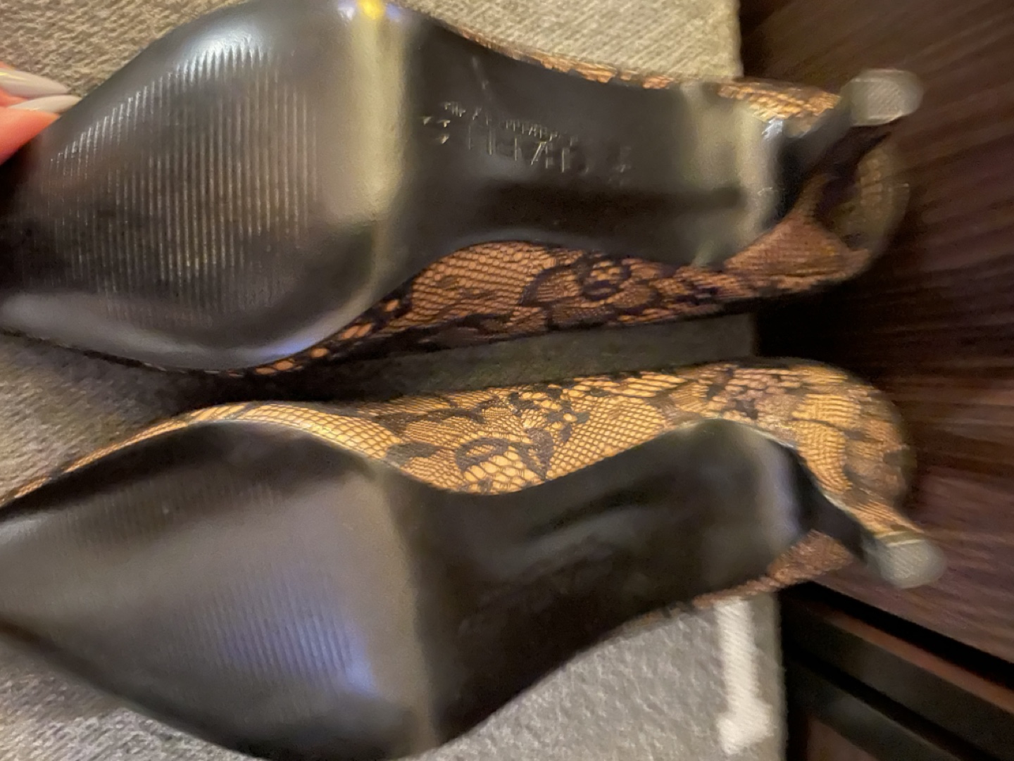 Two-tone casual pumps never wore brand new - photo 5
