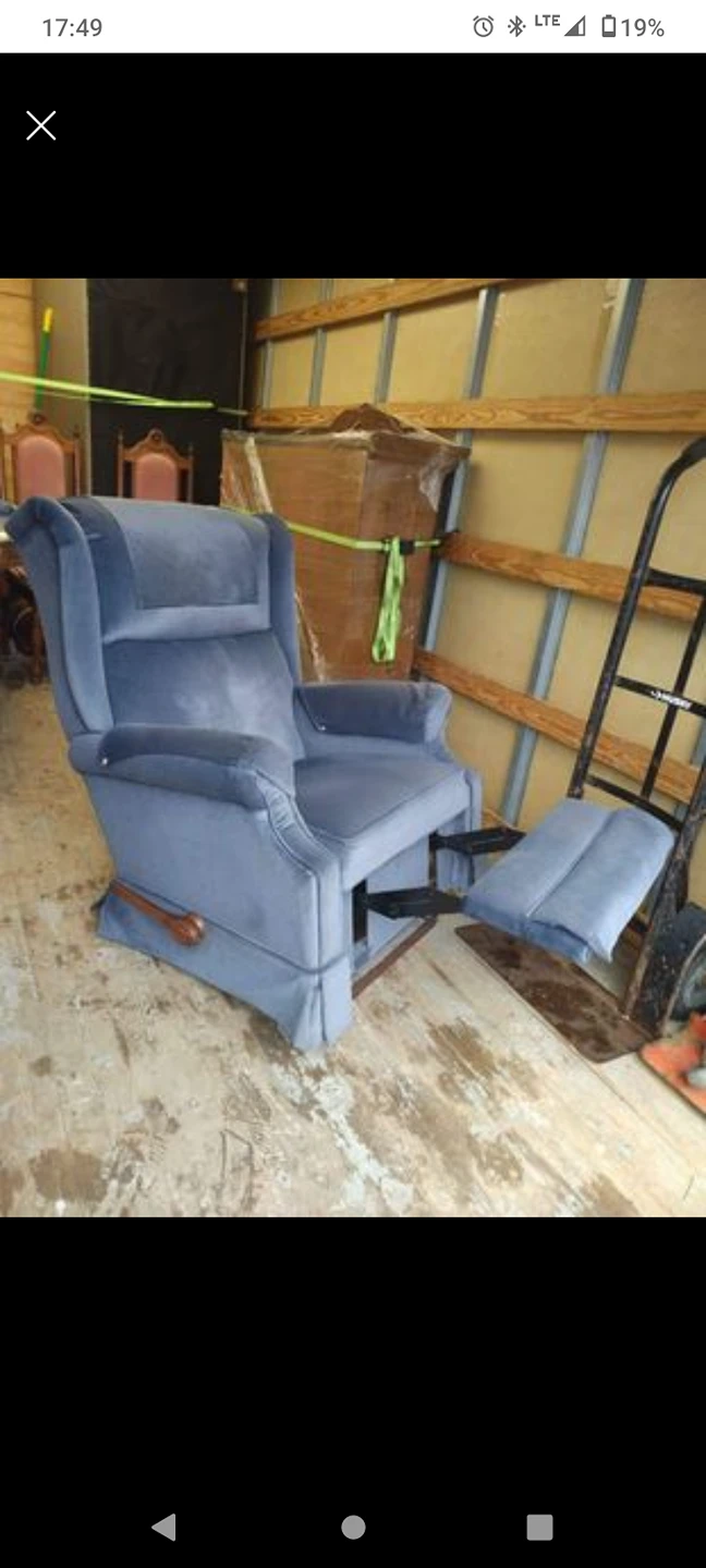 LazBoy Reclining Chair Recliner Armchair FREE DELIVERY - photo 2