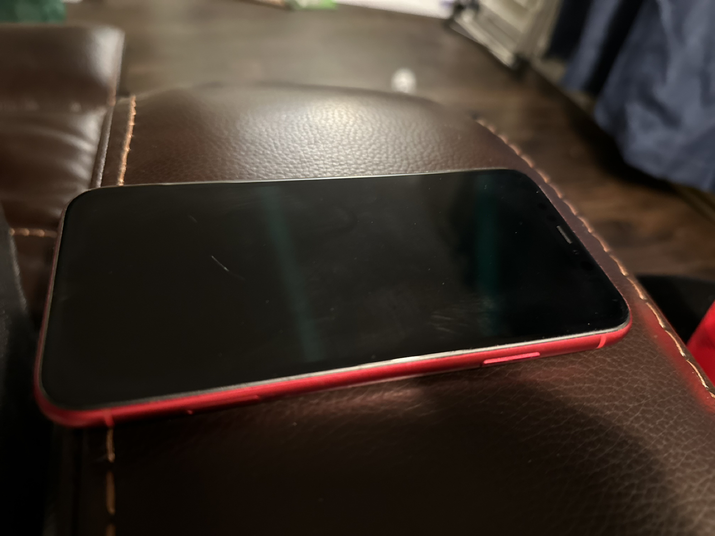 iPhone 11 - Red  128gb - photo 3