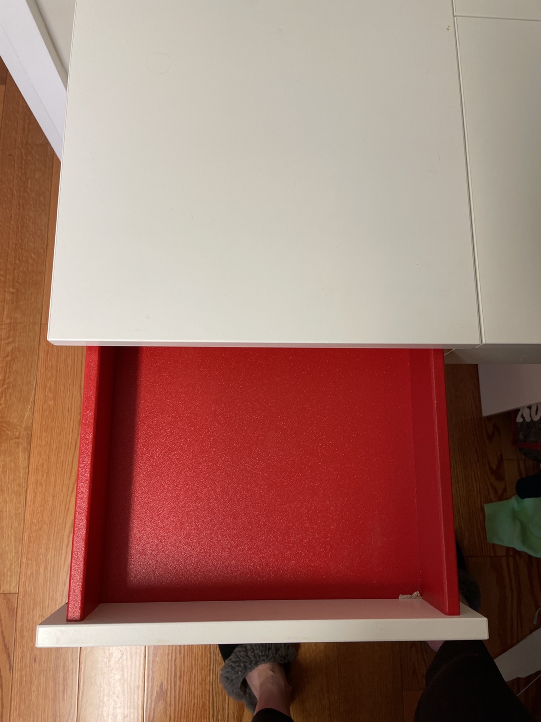 IKEA makeup desk - photo 3