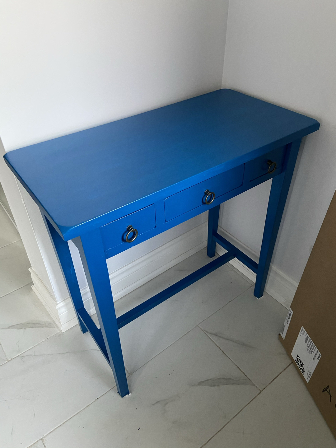 Entrance wooden table with 3 drawers
