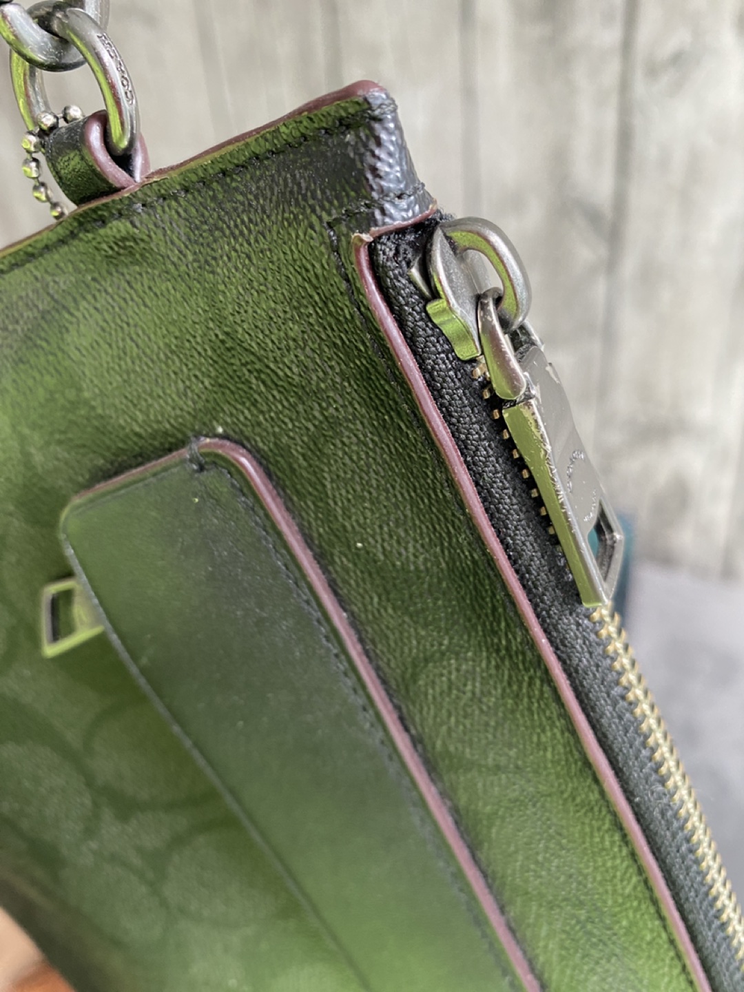 Coach Clutch image indicator(2)