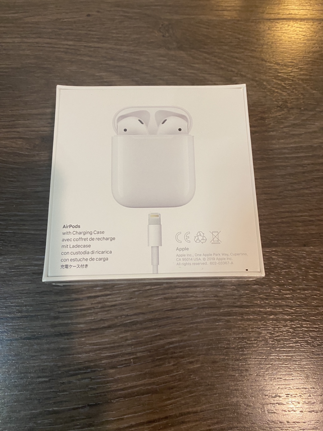 Sealed brand new airpods 2nd generation - photo 2