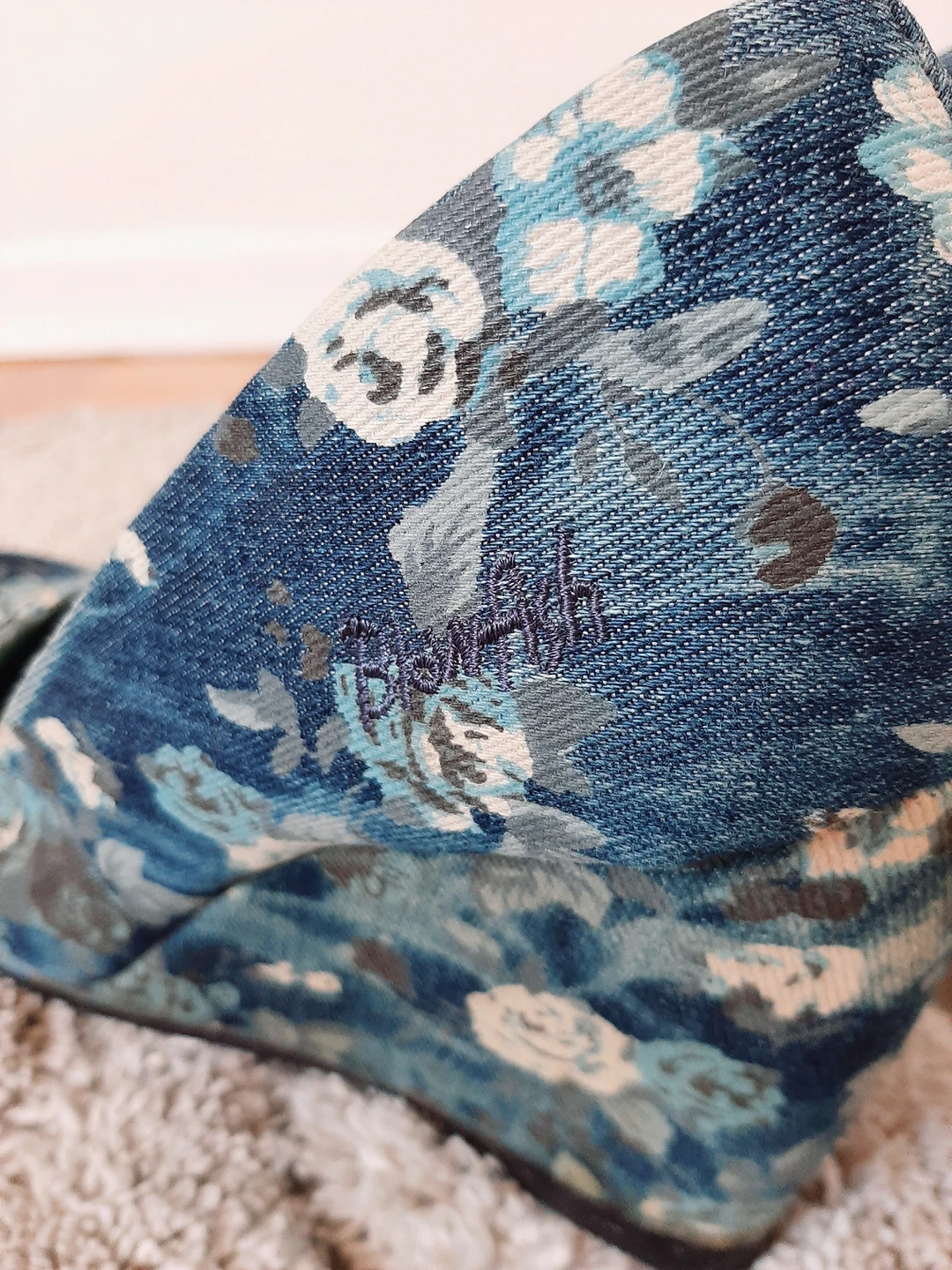 Floral blue wedge shoes image indicator(4)