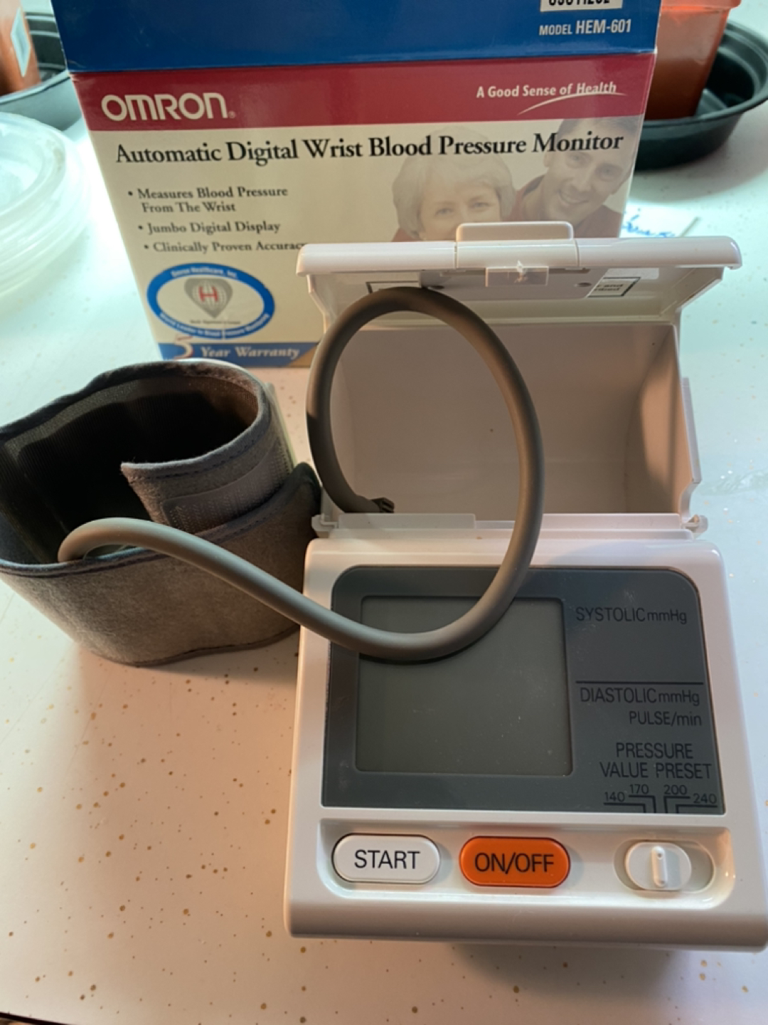 Blood pressure monitor. Wrist cuff. #freecycle - photo 3