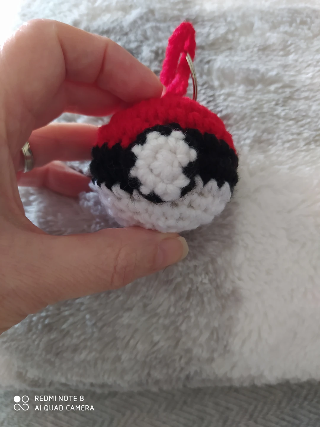PokeBall and Pikachu keychain set - photo 4