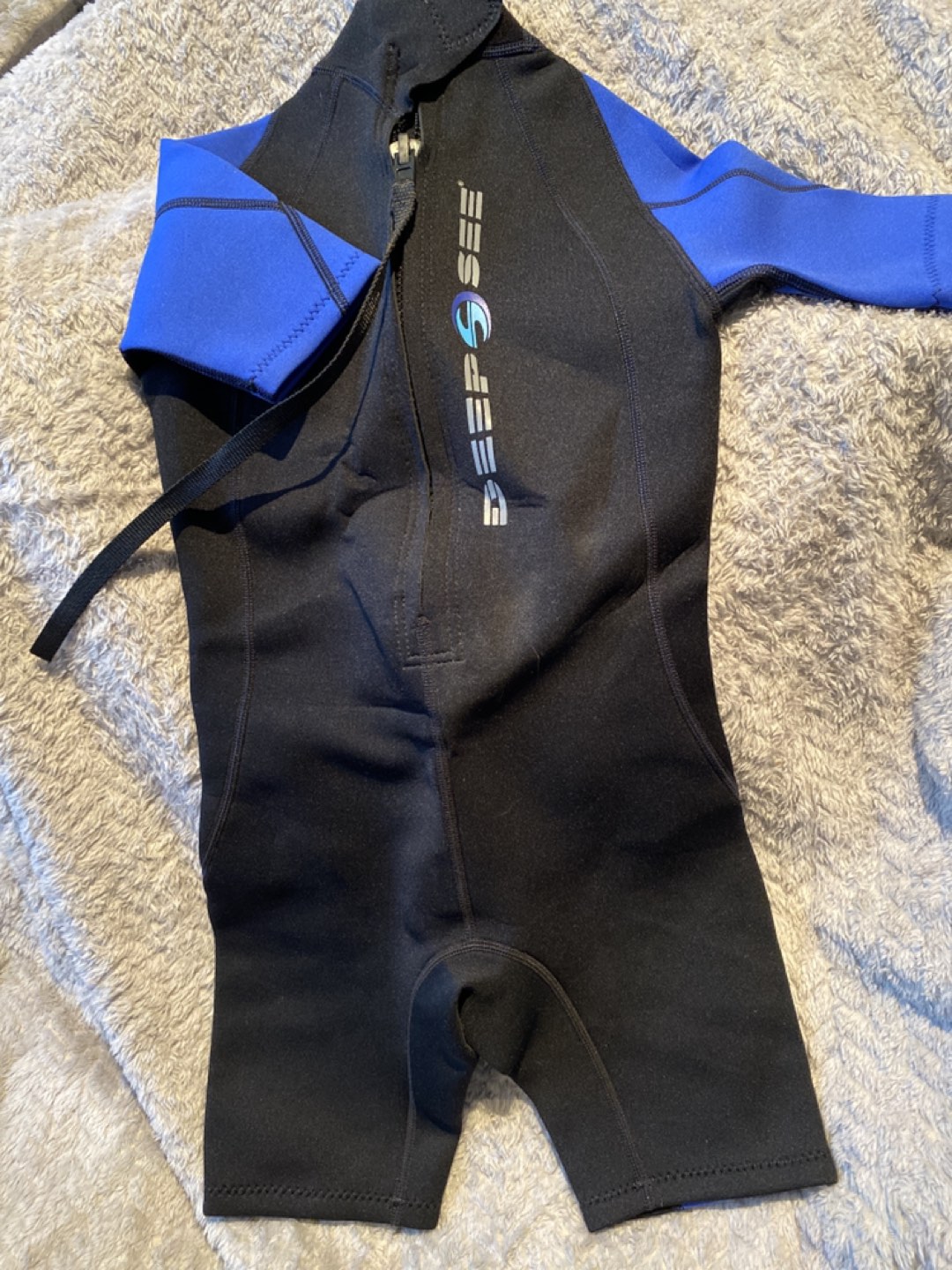 Deep See Shorty kids wet suit - kids size L