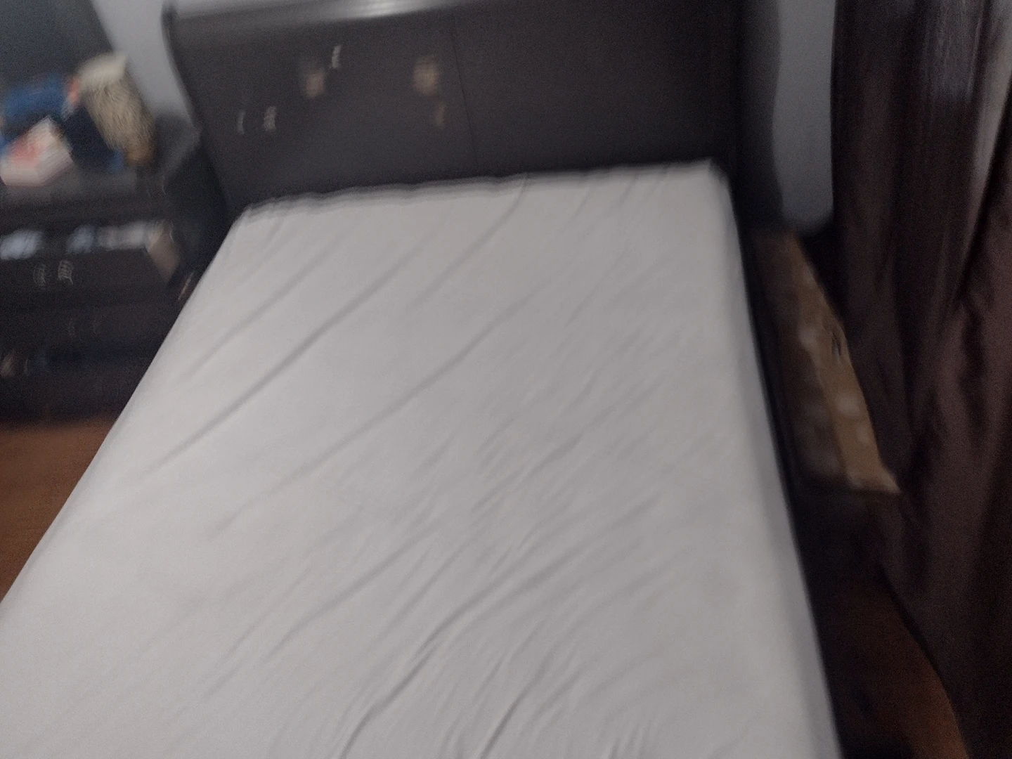 twin bed with mattress - photo 2