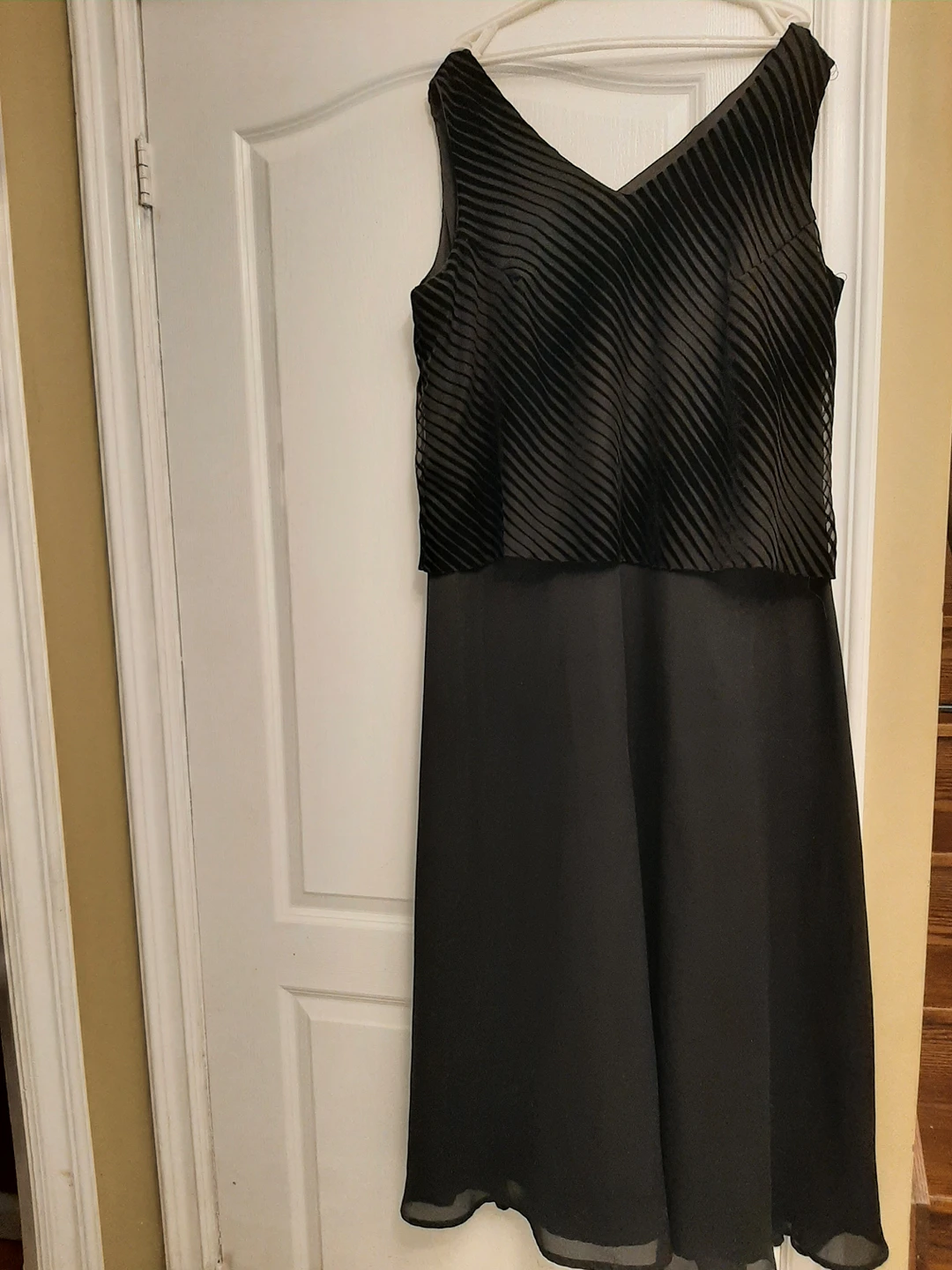 beautiful long black dress size 18 thumbnail