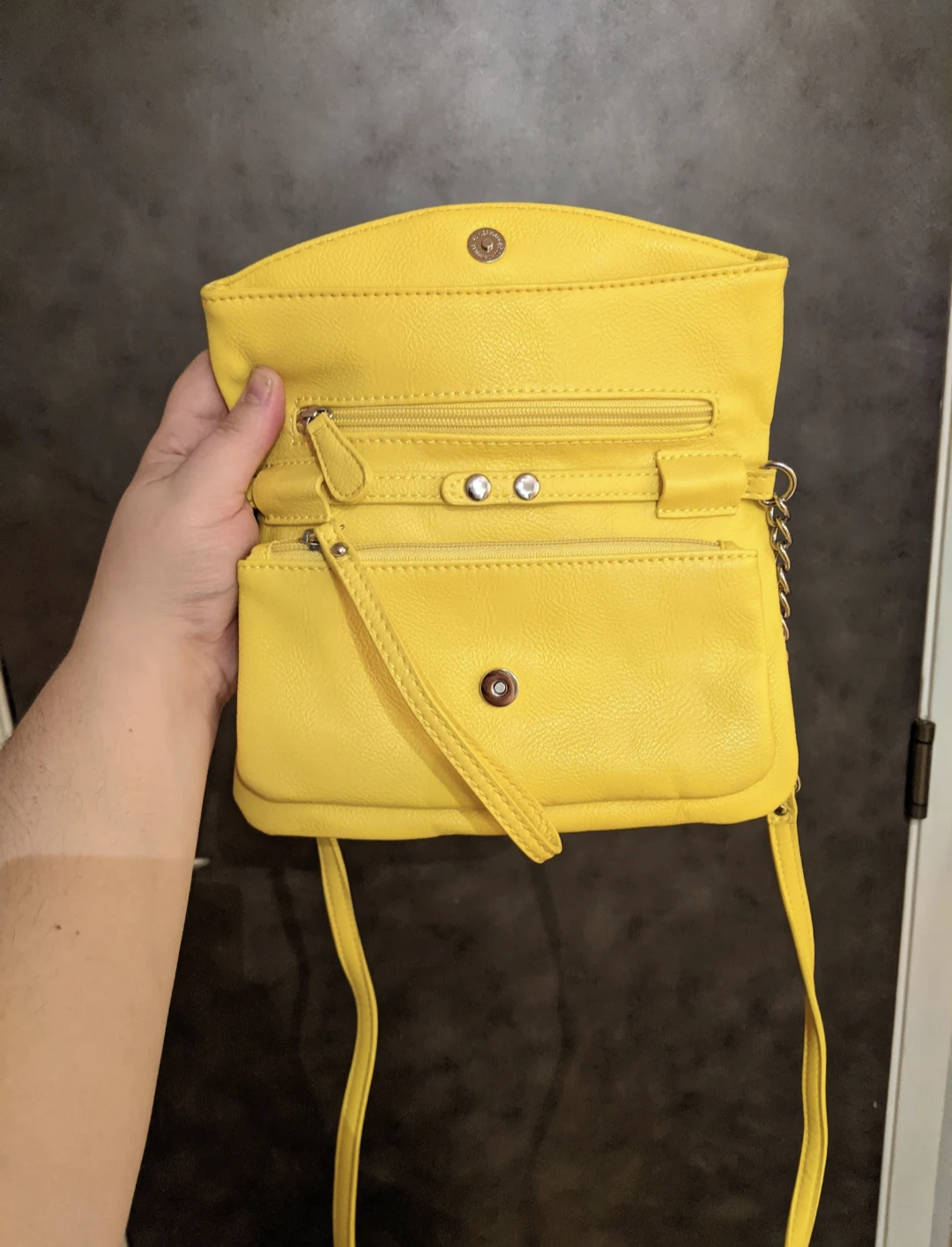 Yellow Nine West purse - photo 2