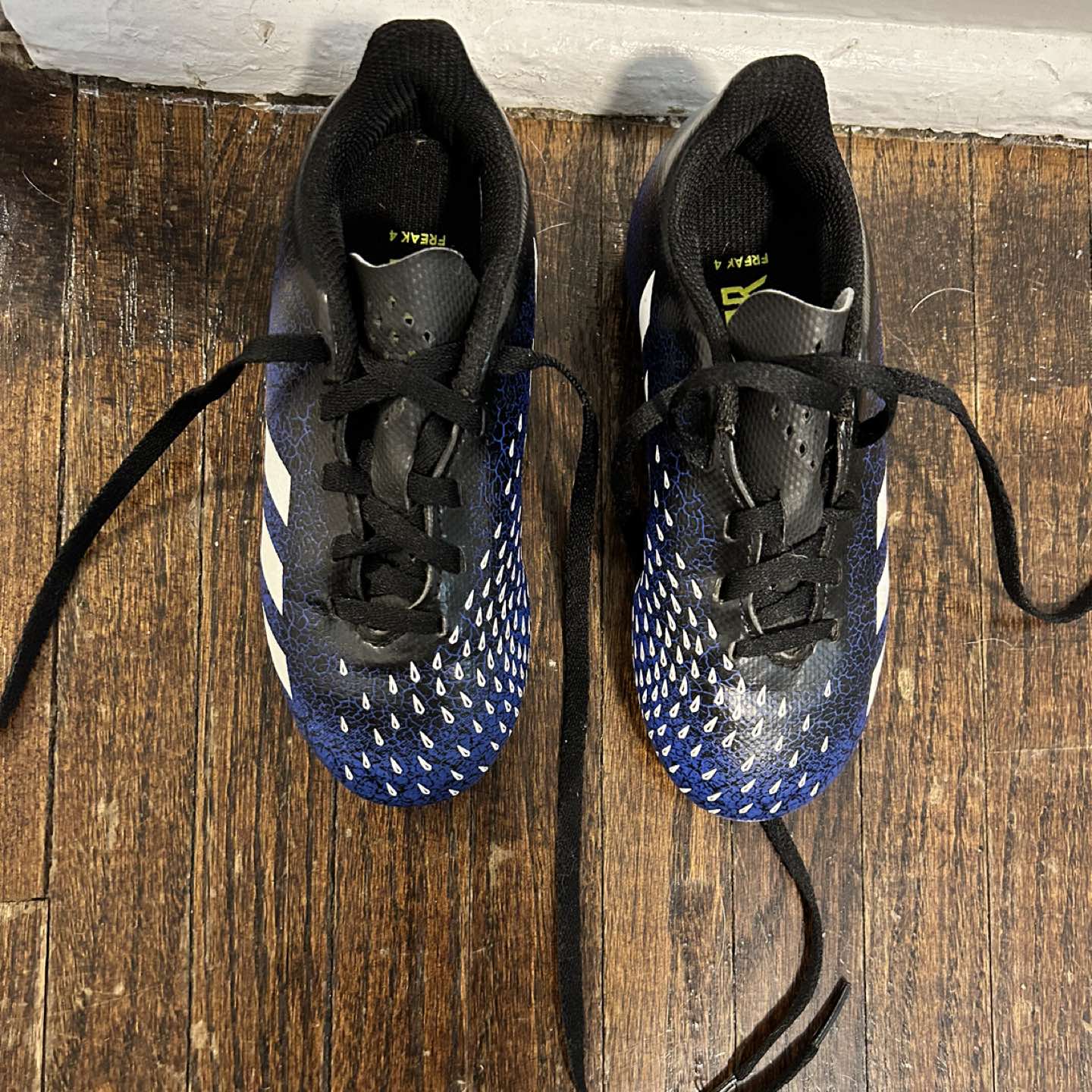 Kids size 11 Soccer cleats thumbnail