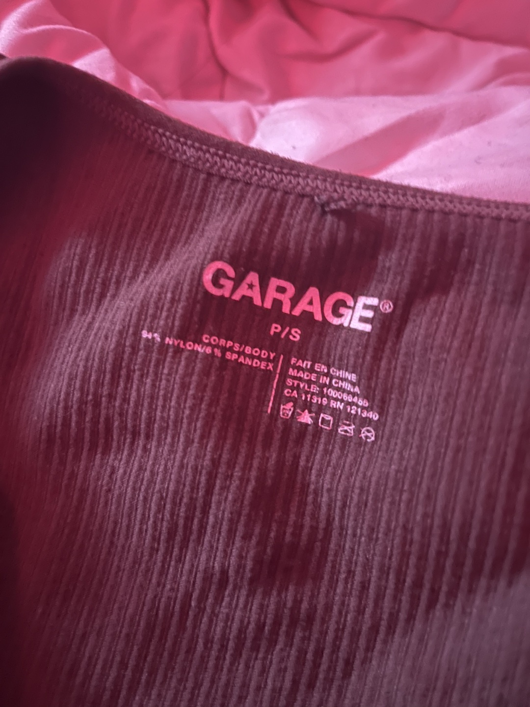 garage crop top - photo 2