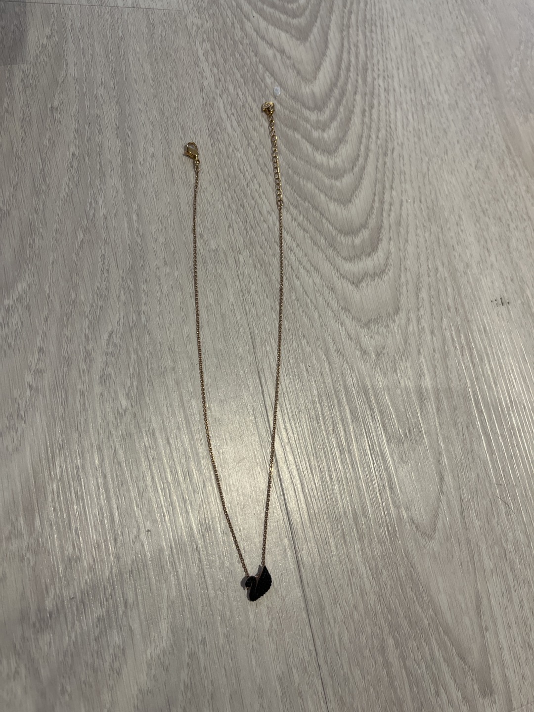 Mothers Day 🌸 SWAROVSKI Black Swan Necklace image indicator(3)