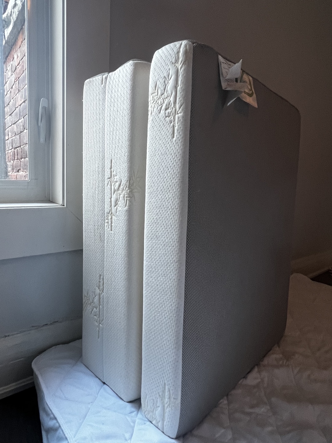 Foldable / folding mattress / bed thumbnail