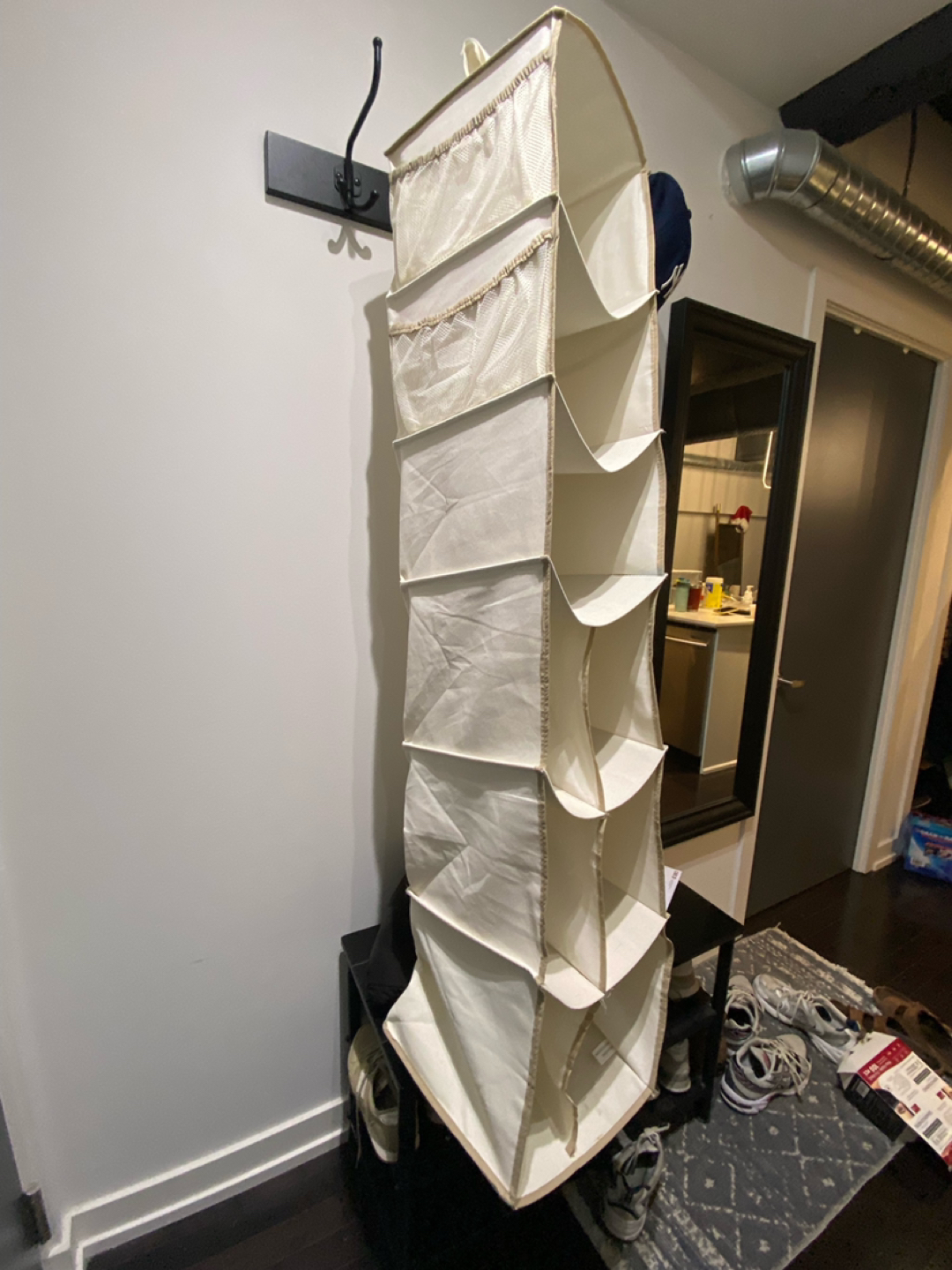 Hanging shoe rack image indicator(4)