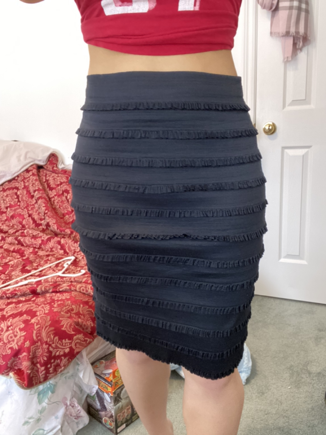 Black Stretchy Skirt with Little Ruffles image indicator(2)