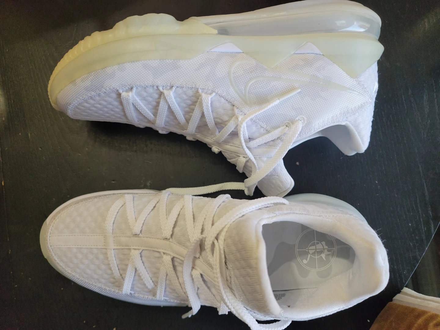 nike lebron 17 low white camo image indicator(4)