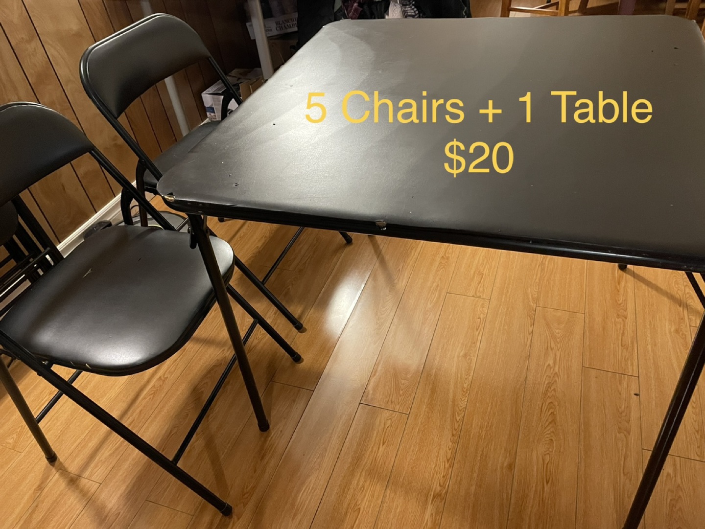 5 folding chairs & 1 folding table