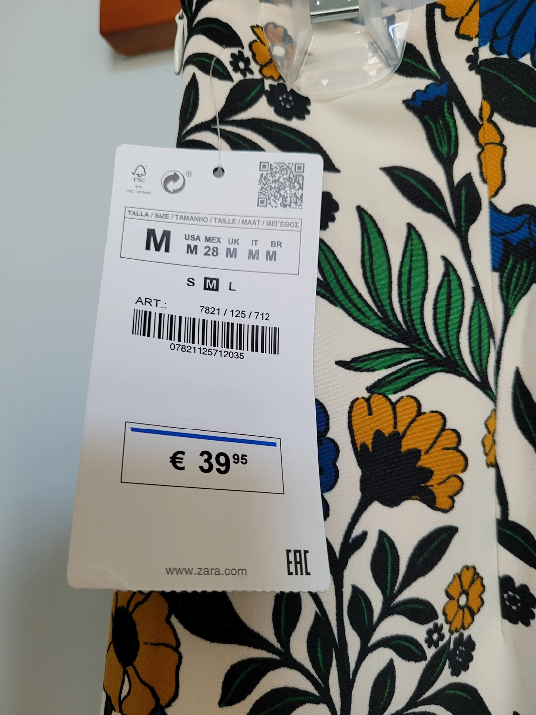 Brand new Zara slim Skirt-Medium - photo 2
